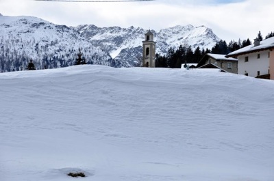 La neve e la fede nella foto di Fausto Compagnoni